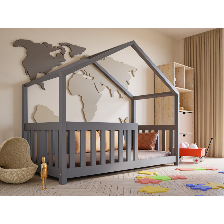 Łóżko domek dla dzieci z drewna sosnowego – bezpieczne i solidne